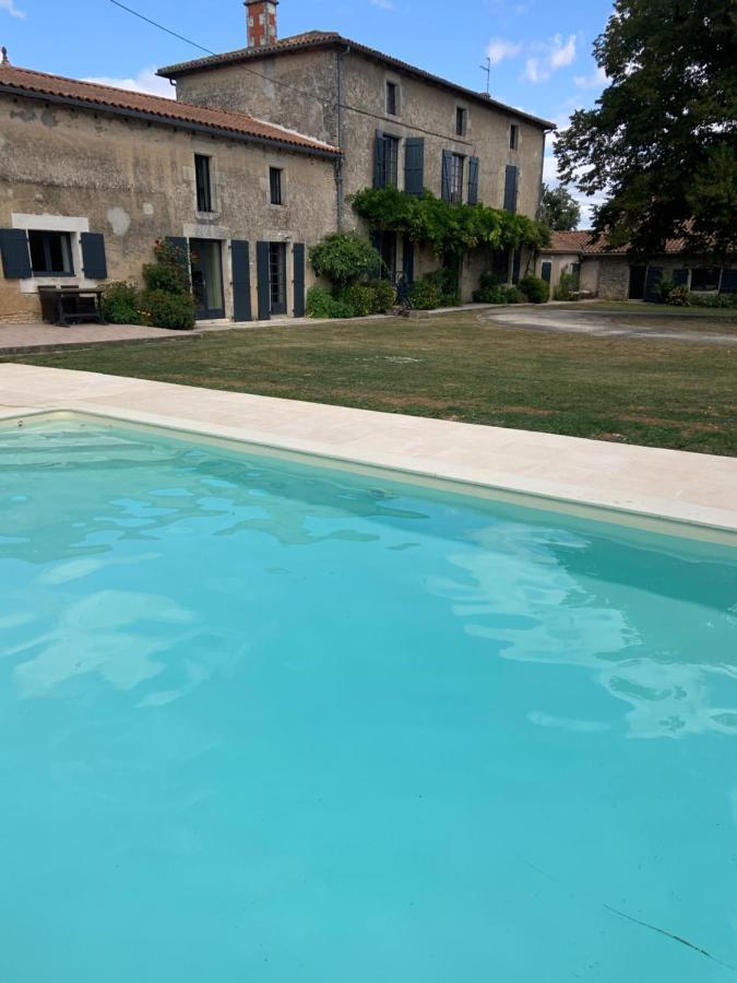 Le Petit Manoir Panzió Brux Kültér fotó