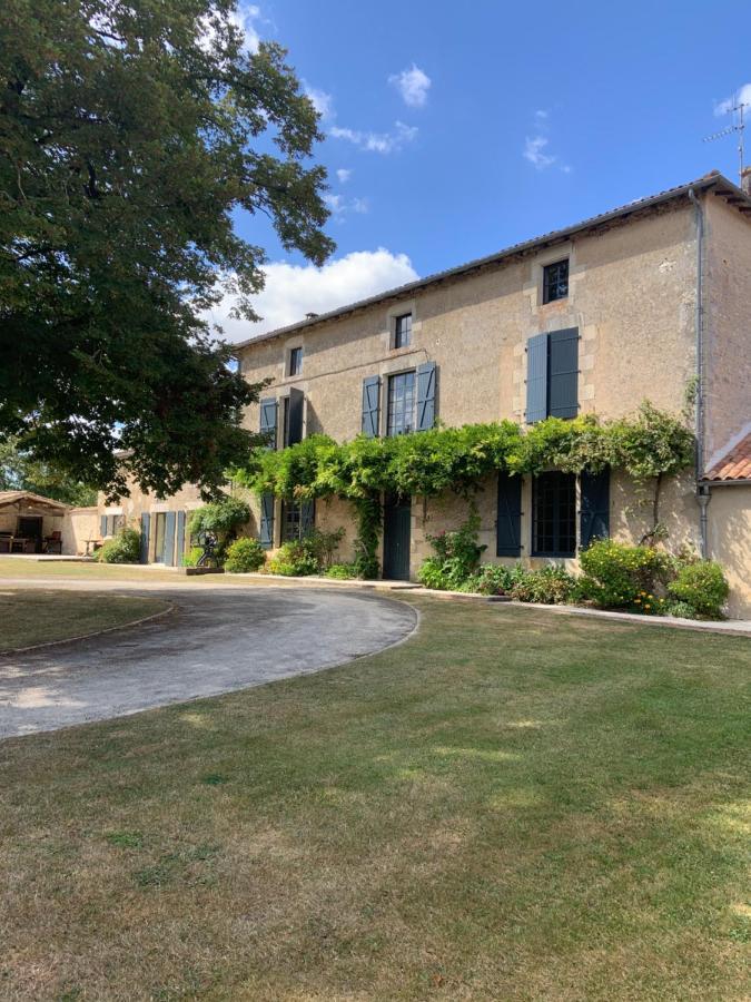 Le Petit Manoir Panzió Brux Kültér fotó